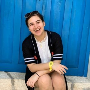 Meet your Posher, Eva